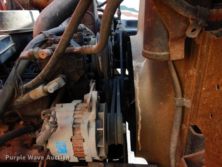 image for item DE4310 1988 International S1600 flatbed truck