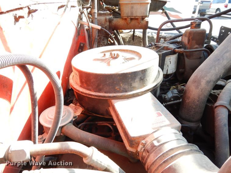 image for item DE4310 1988 International S1600 flatbed truck