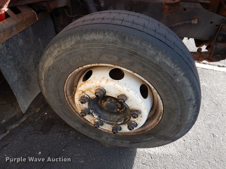 image for item DE4310 1988 International S1600 flatbed truck