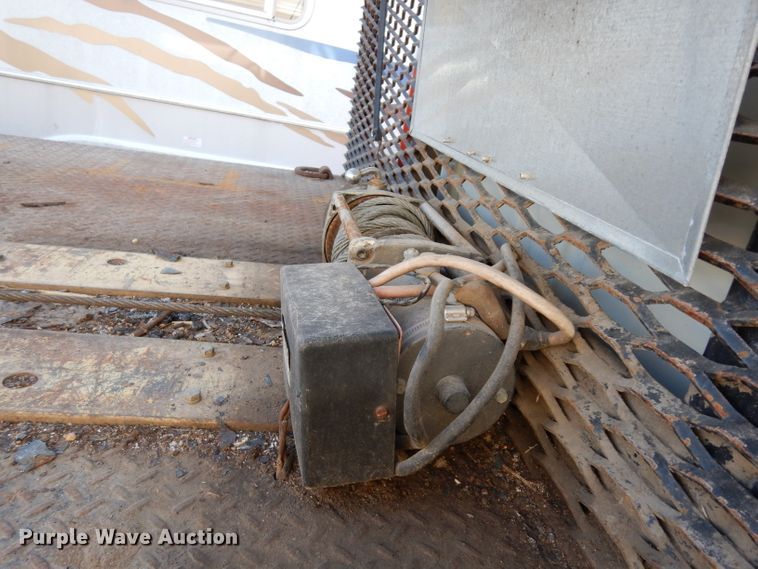 image for item DE4310 1988 International S1600 flatbed truck