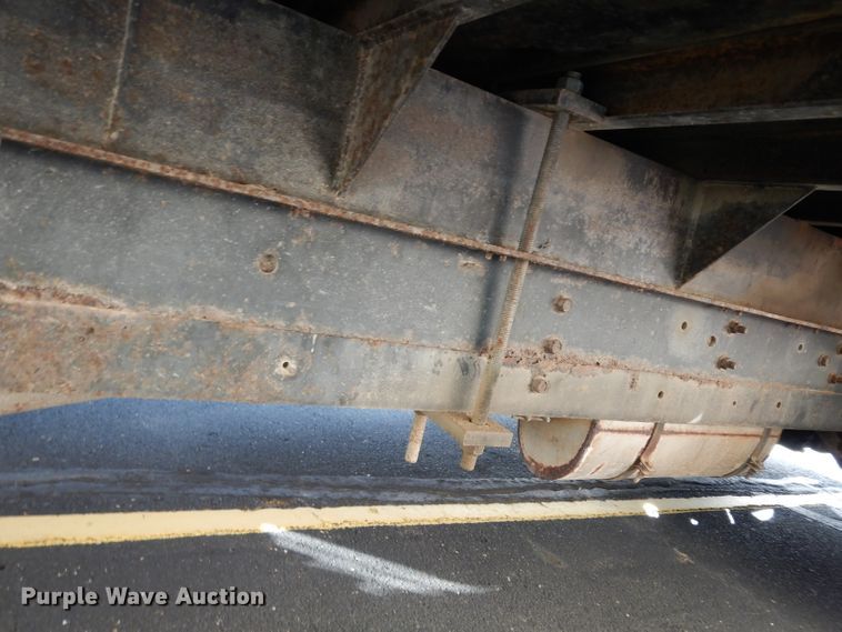 image for item DE4310 1988 International S1600 flatbed truck