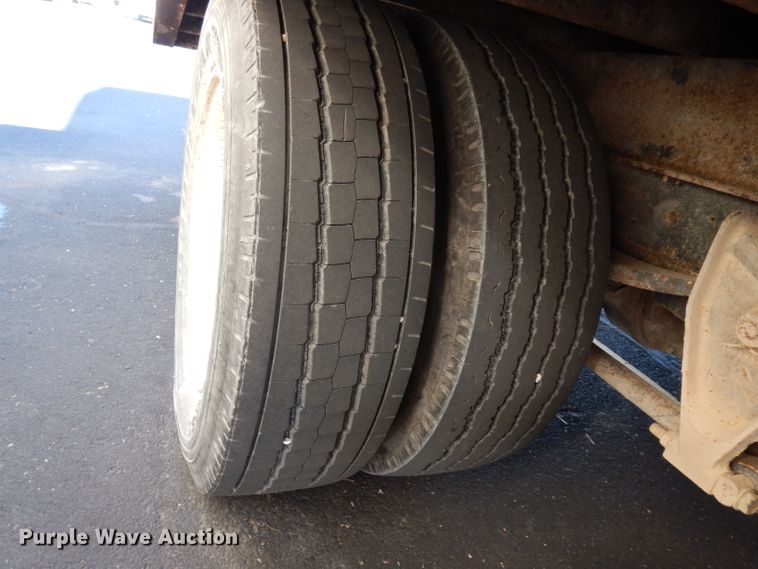 image for item DE4310 1988 International S1600 flatbed truck