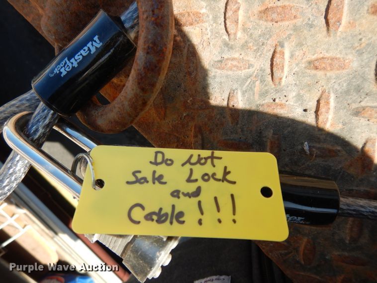 image for item DE4310 1988 International S1600 flatbed truck