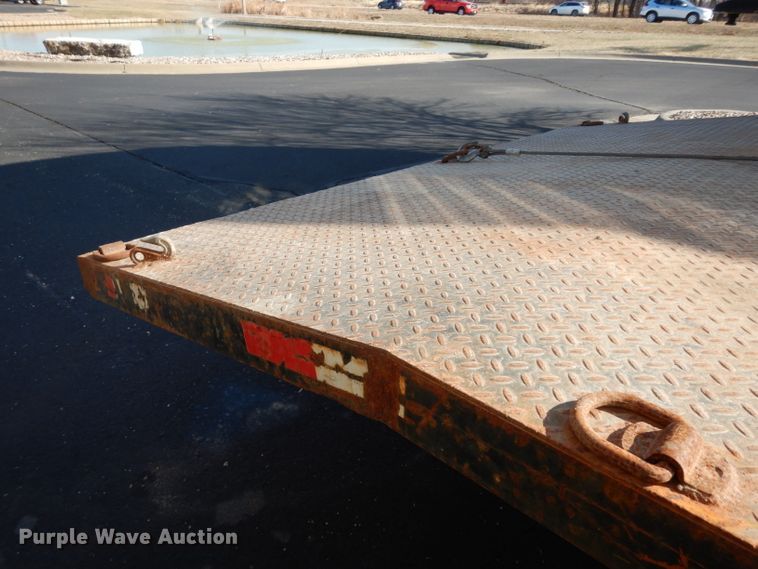 image for item DE4310 1988 International S1600 flatbed truck