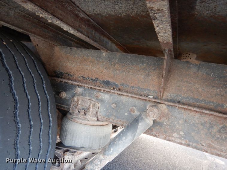 image for item DE4310 1988 International S1600 flatbed truck