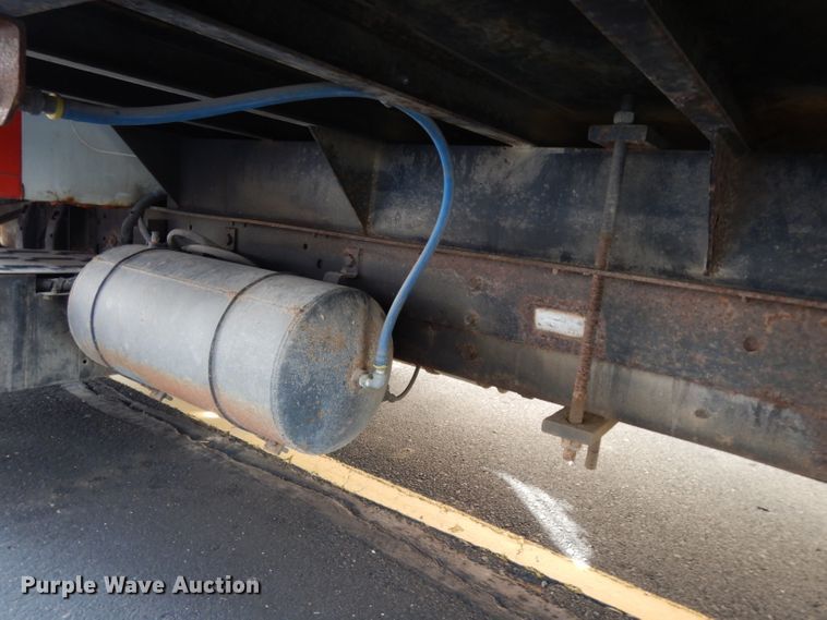 image for item DE4310 1988 International S1600 flatbed truck