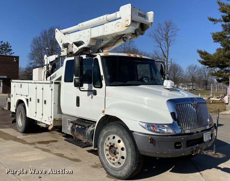 image for item DF6621 2007 International 4300 bucket truck