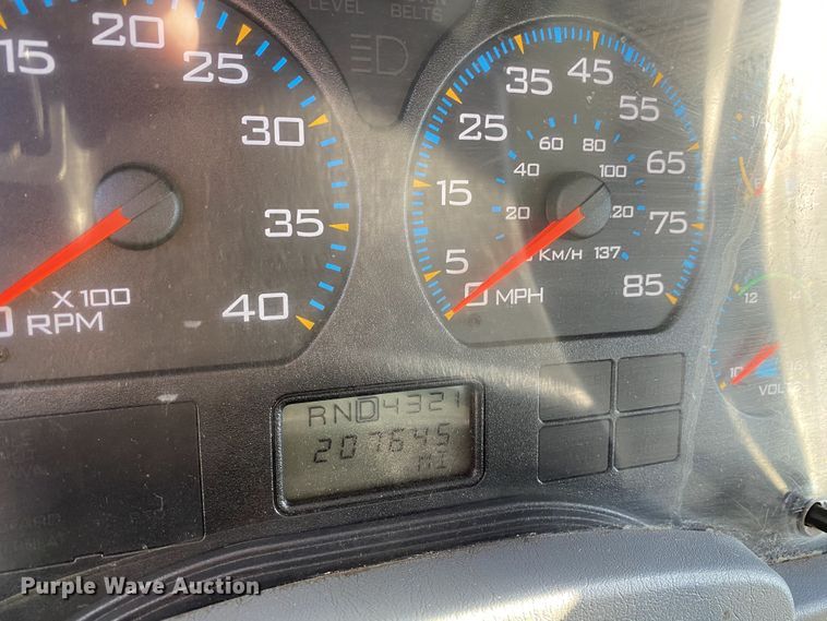 image for item DF6621 2007 International 4300 bucket truck