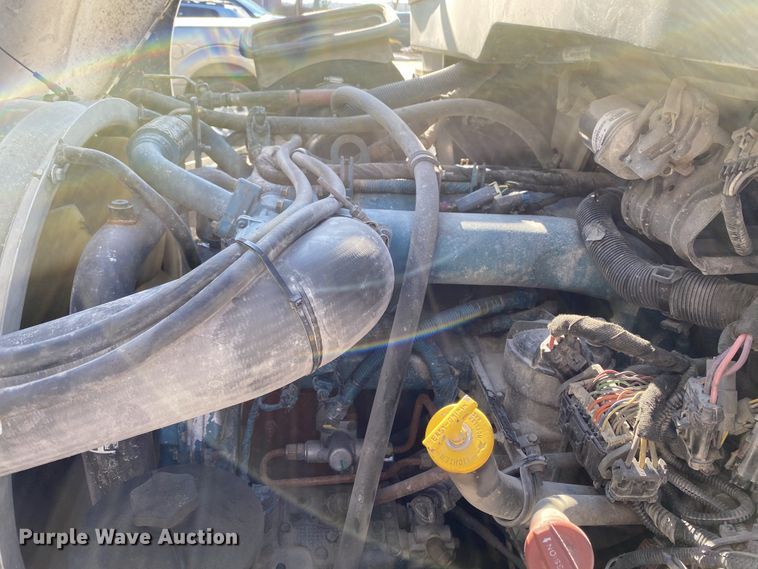 image for item DF6621 2007 International 4300 bucket truck