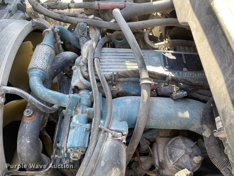 image for item DF6621 2007 International 4300 bucket truck