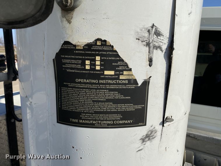 image for item DF6621 2007 International 4300 bucket truck