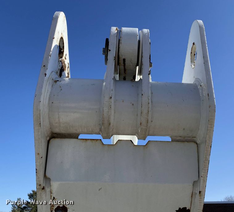 image for item DF6621 2007 International 4300 bucket truck