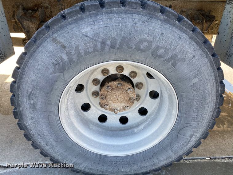 image for item DF6621 2007 International 4300 bucket truck