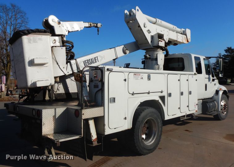 image for item DF6622 2007 International 4300 bucket truck