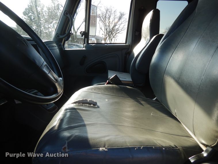 image for item DF6622 2007 International 4300 bucket truck