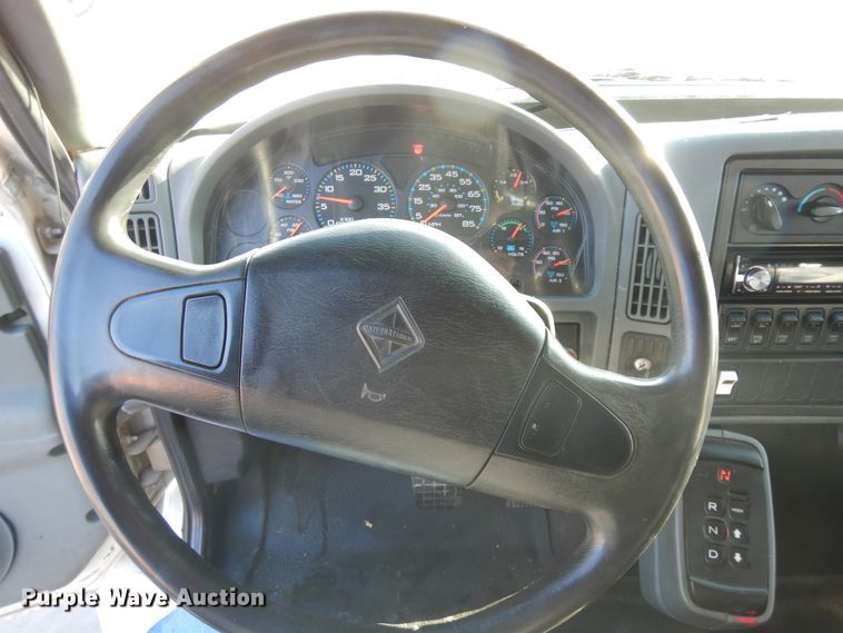 image for item DF6622 2007 International 4300 bucket truck