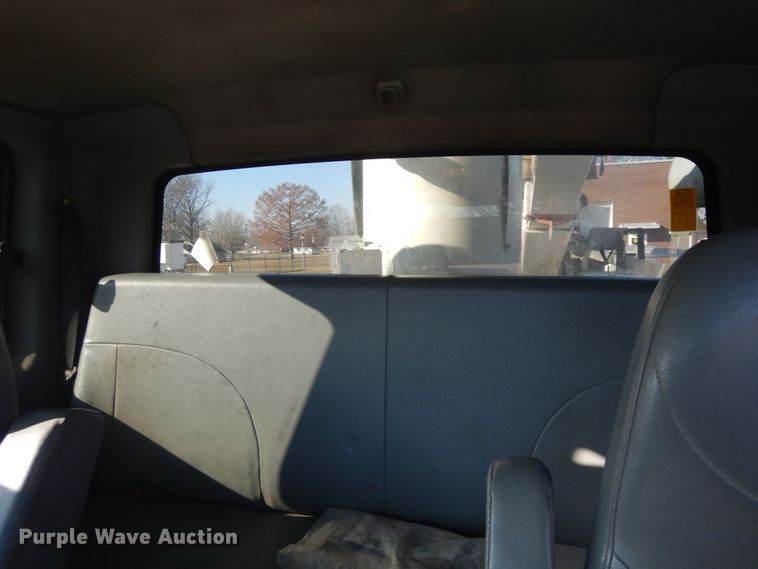 image for item DF6622 2007 International 4300 bucket truck