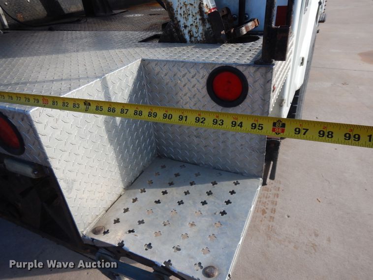 image for item DF6622 2007 International 4300 bucket truck