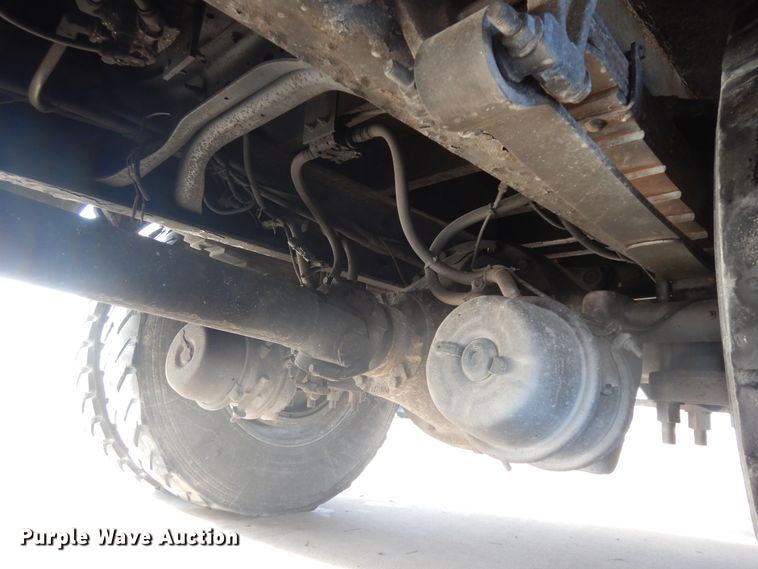 image for item DF6622 2007 International 4300 bucket truck