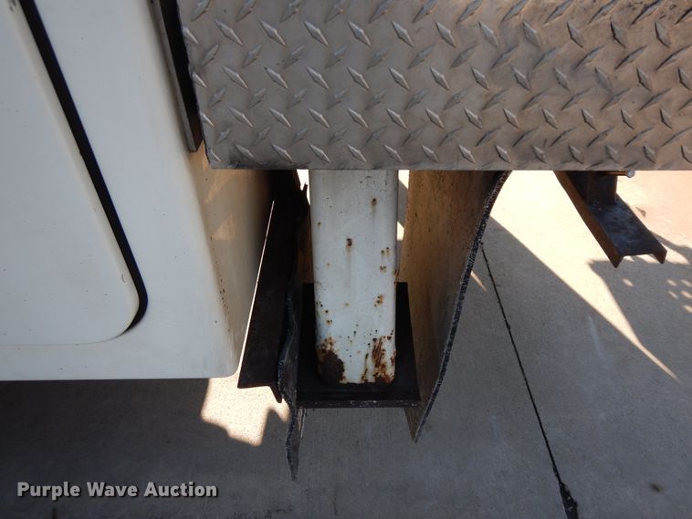 image for item DF6622 2007 International 4300 bucket truck