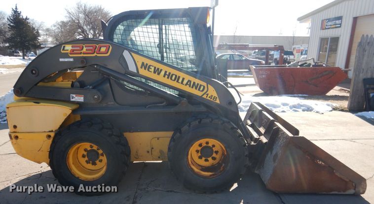 image for item DG5893 2013 New Holland L230 skid steer