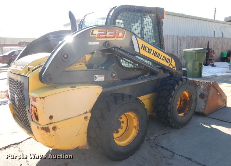 image for item DG5893 2013 New Holland L230 skid steer