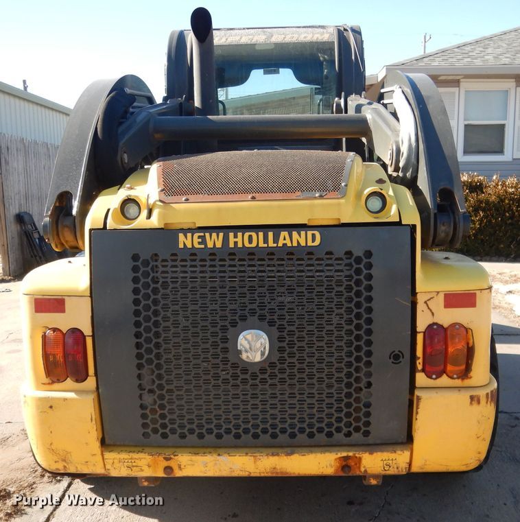 image for item DG5893 2013 New Holland L230 skid steer