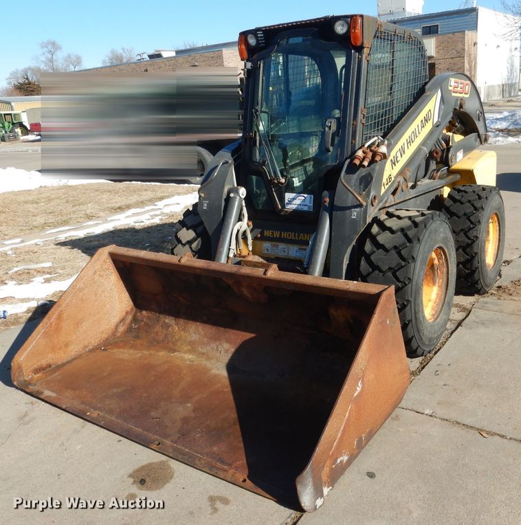 image for item DG5893 2013 New Holland L230 skid steer