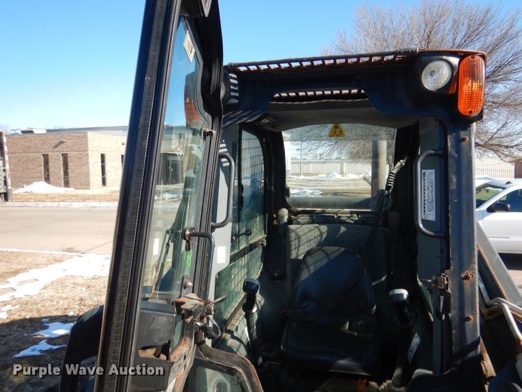 image for item DG5893 2013 New Holland L230 skid steer