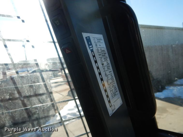 image for item DG5893 2013 New Holland L230 skid steer