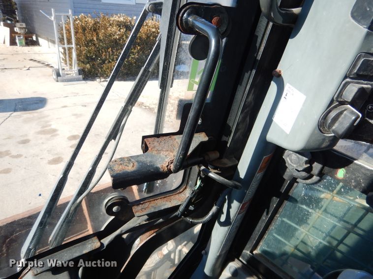 image for item DG5893 2013 New Holland L230 skid steer