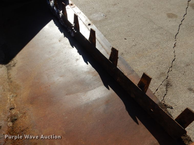 image for item DG5893 2013 New Holland L230 skid steer