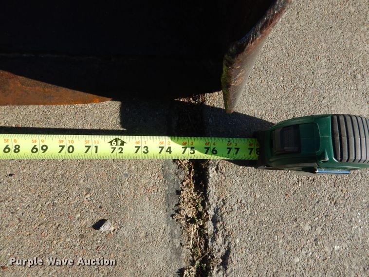 image for item DG5893 2013 New Holland L230 skid steer