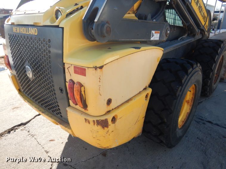 image for item DG5893 2013 New Holland L230 skid steer