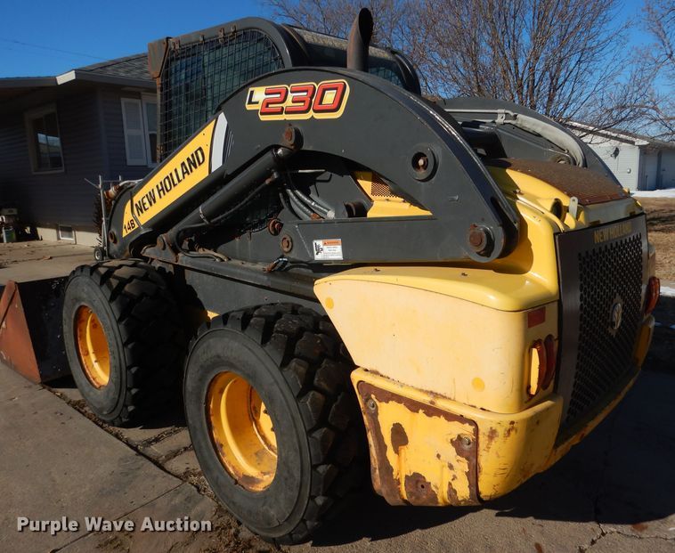 image for item DG5893 2013 New Holland L230 skid steer