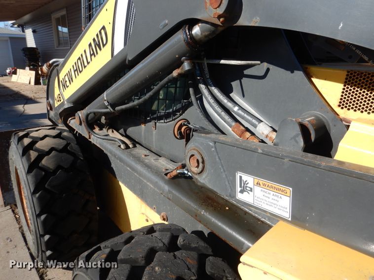 image for item DG5893 2013 New Holland L230 skid steer