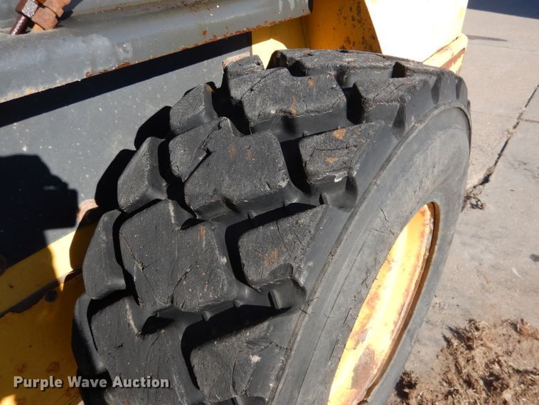 image for item DG5893 2013 New Holland L230 skid steer