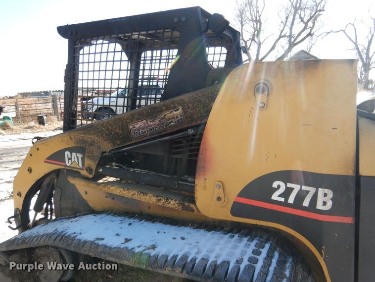 image for item DG5894 2004 Caterpillar 277B skid steer