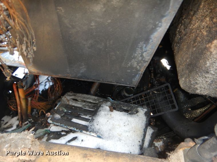 image for item DG5894 2004 Caterpillar 277B skid steer