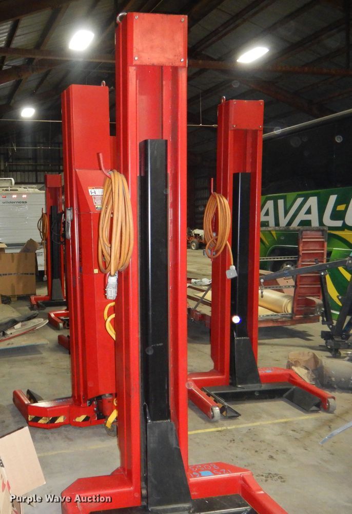 image for item DG5896 Wheel engaging high capacity wheel lift