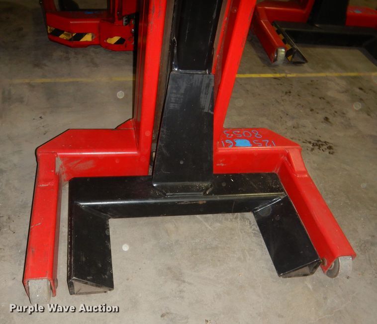 image for item DG5896 Wheel engaging high capacity wheel lift