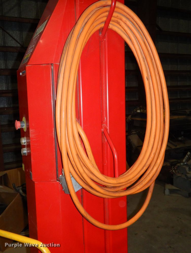 image for item DG5896 Wheel engaging high capacity wheel lift