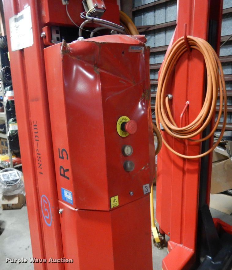 image for item DG5896 Wheel engaging high capacity wheel lift