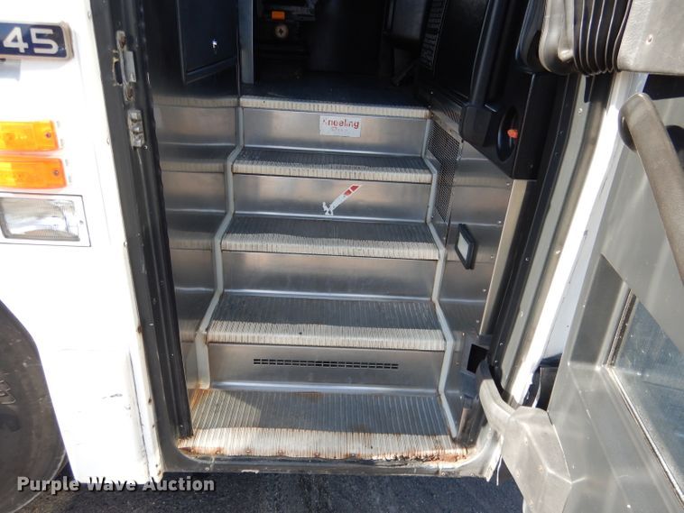 image for item DG5899 1998 Prevost coach bus