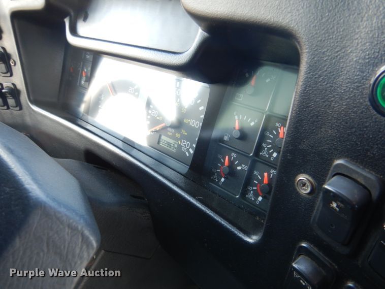 image for item DG5899 1998 Prevost coach bus