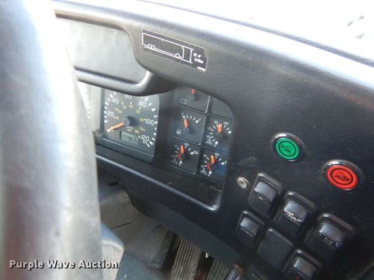 image for item DG5899 1998 Prevost coach bus