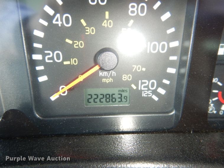 image for item DG5899 1998 Prevost coach bus