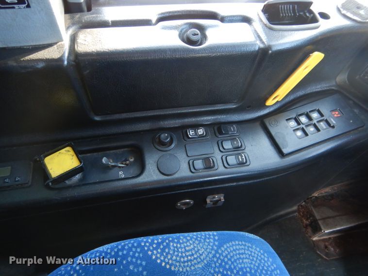 image for item DG5899 1998 Prevost coach bus