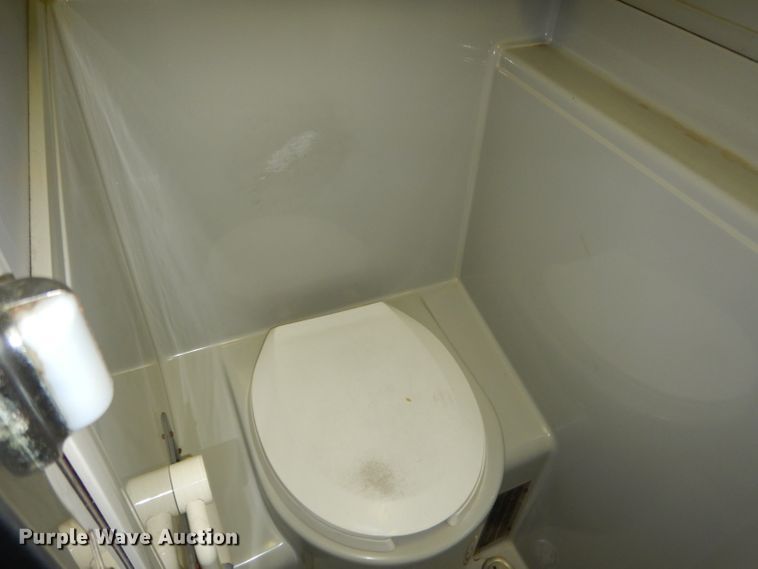 image for item DG5899 1998 Prevost coach bus