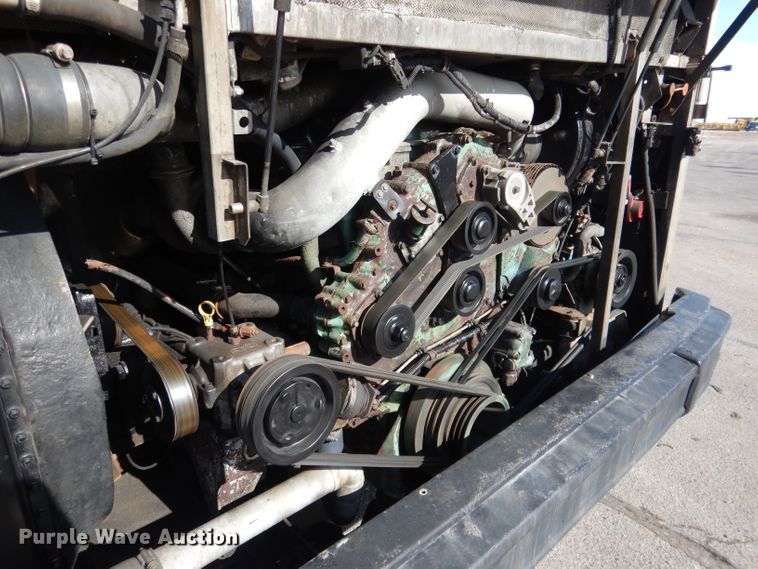 image for item DG5899 1998 Prevost coach bus